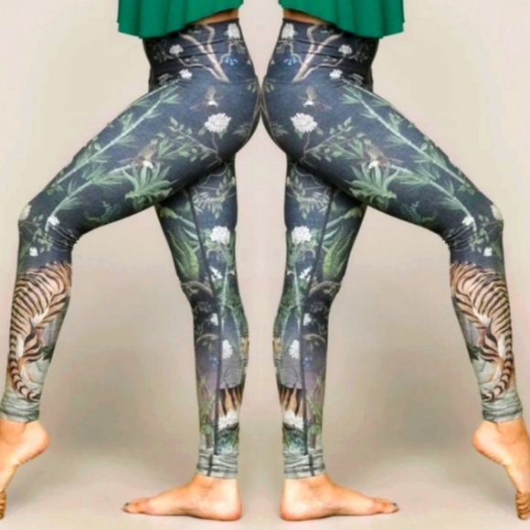 ✨️🐅🏵 ✨️ Niyama Sol Jade Tiger 🐅 barefoot leggings XS BNWT ✨️